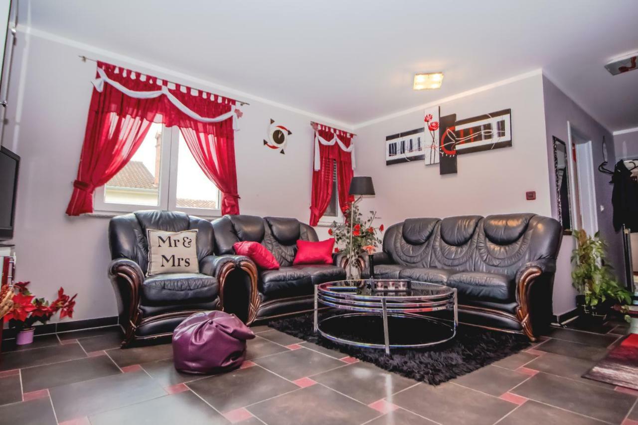 Apartments Saric Пула Екстер'єр фото